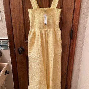 *New* CHELSEA & THEODORE
Smocked Eyelet Midi Dress w/ pockets